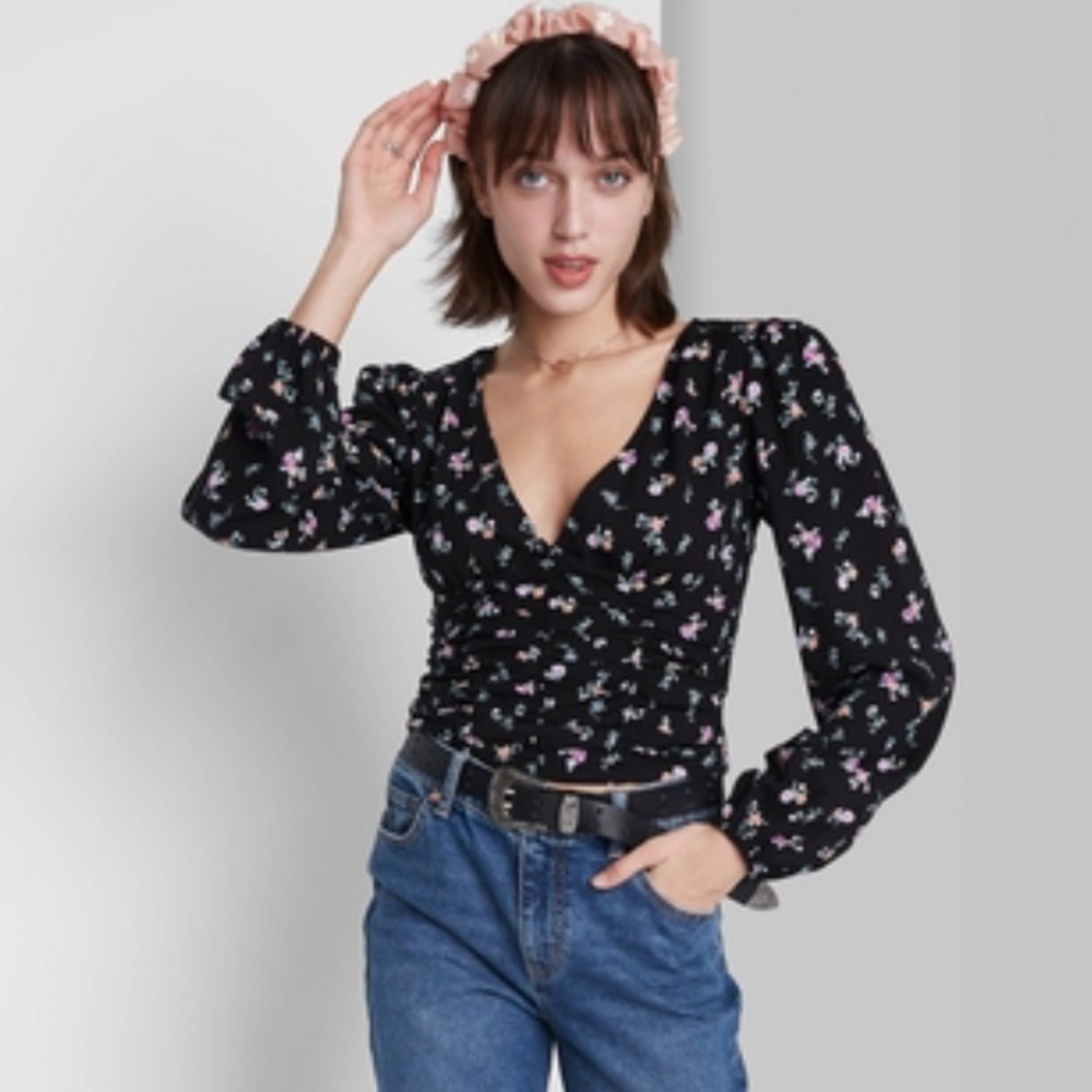 NWT Wild Fable Cinched Front Floral LS Top | Sm